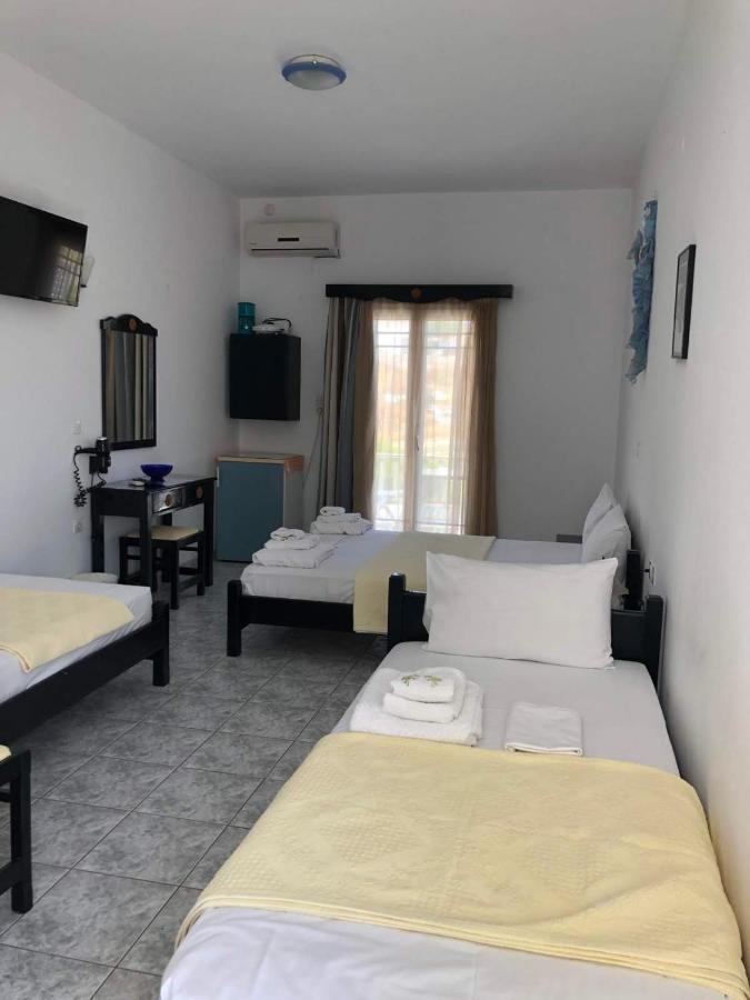 Anna Zisimos Hotel Adamantas  Bagian luar foto